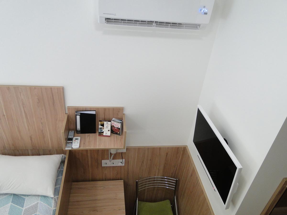 Mini Elegant Hotel เคียฟ ภายนอก รูปภาพ
