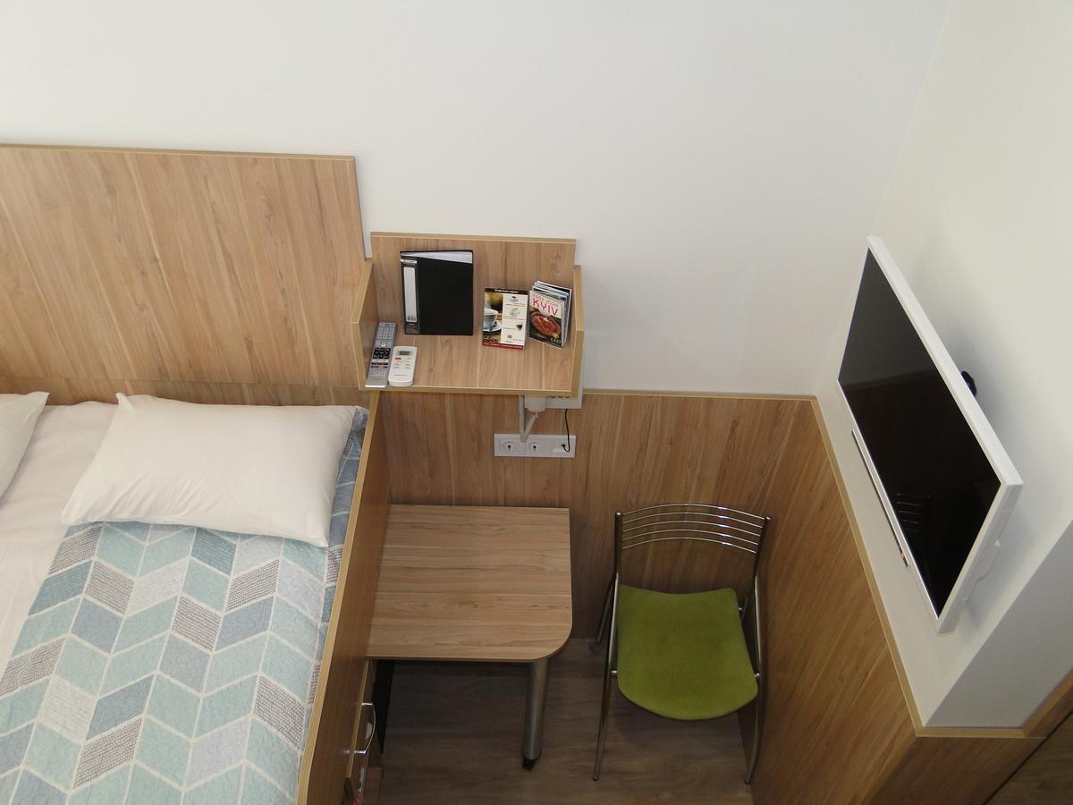 Mini Elegant Hotel เคียฟ ภายนอก รูปภาพ